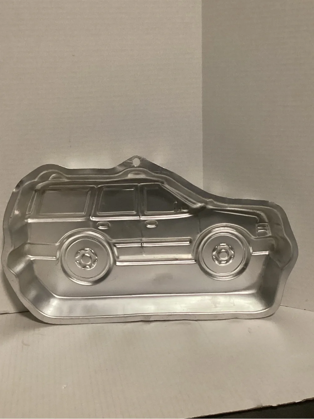 Vintage 1998 Aluminum SUV Cake Pan Mold - Silver